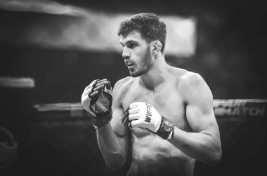 Kiev, Ukrayna - 02 Mart 2019: Anatoly Zhurakovsky mma savaşçıları