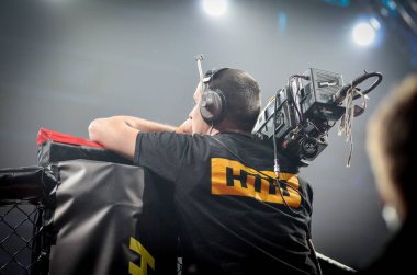 Kiev, Ukrayna - 02 Mart 2019: mma savaşçıları ring d mücadele