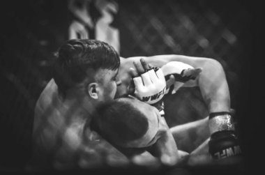 Kiev, Ukrayna - 02 Mart 2019: Ivan Dzyabenko mma savaşçıları incir