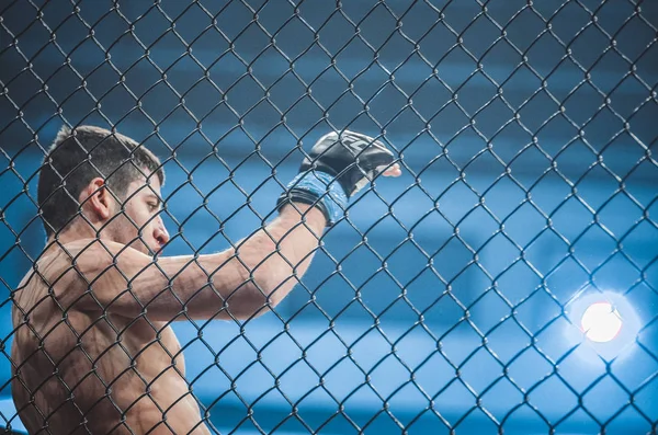 Kyjev, Ukrajina-březen 02, 2019: Arman Yesajan MMA bojovníci Durinova — Stock fotografie