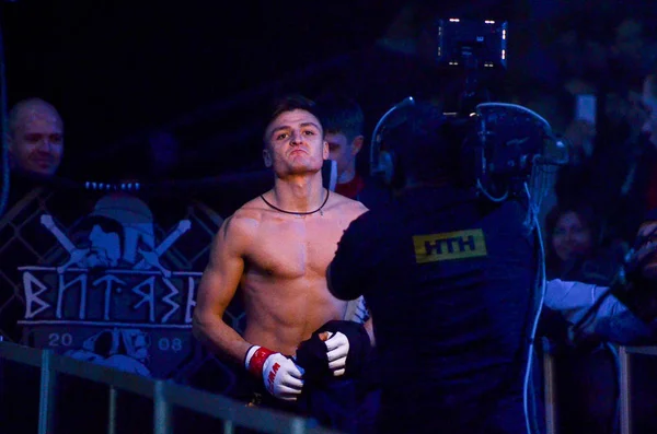Kiev, Ukraina-mars 02, 2019: Artem misak MMA fighters satt — Stockfoto
