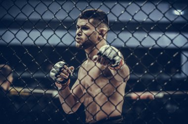 Kiev, Ukrayna - 02 Mart 2019: Grozdev Nikolay mma savaşçıları üzerinde 