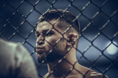 Kiev, Ukrayna - 02 Mart 2019: Grozdev Nikolay mma savaşçıları üzerinde 