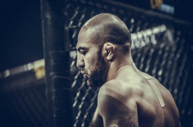 Kiev, Ukrayna - 02 Mart 2019: Azizov Gasan mma savaşçıları girdi