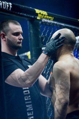 Kiev, Ukrayna - 02 Mart 2019: Azizov Gasan mma savaşçıları girdi