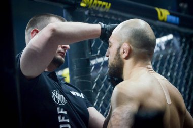 Kiev, Ukrayna - 02 Mart 2019: Azizov Gasan mma savaşçıları girdi
