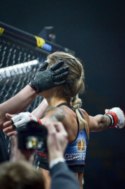 Kiev, Ukrayna - 02 Mart 2019: Edna Oliveira mma kız savaşçılar 