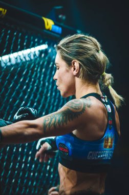Kiev, Ukrayna - 02 Mart 2019: Edna Oliveira mma kız savaşçılar 