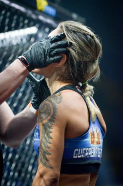Kiev, Ukrayna - 02 Mart 2019: Edna Oliveira mma kız savaşçılar 