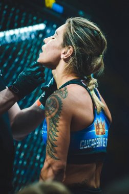 Kiev, Ukrayna - 02 Mart 2019: Edna Oliveira mma kız savaşçılar 