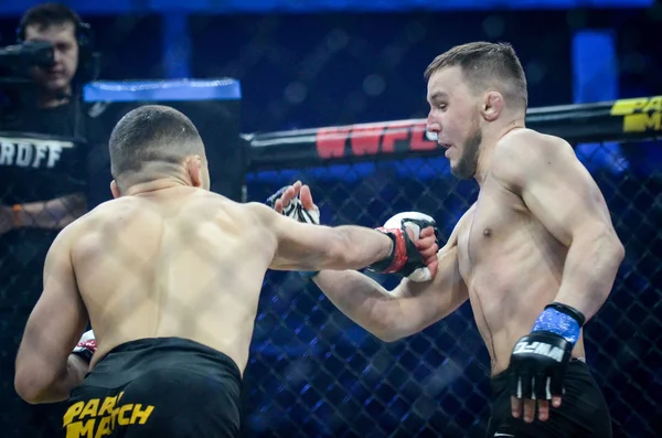 Kiev, Ukrayna - 02 Mart 2019: Lazarevich Eduard mma savaşçıları 