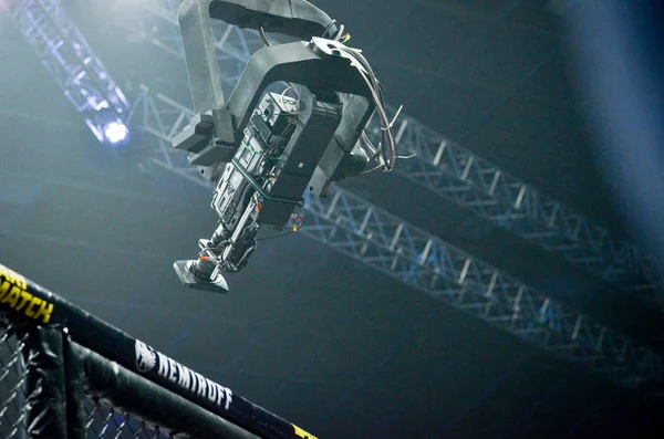 Kiev, Ukrayna - 02 Mart 2019: W sırasında halka üzerinde Tv kamerası