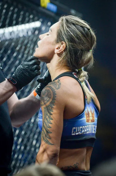 Kiev, Ukrayna - 02 Mart 2019: Edna Oliveira mma kız savaşçılar 