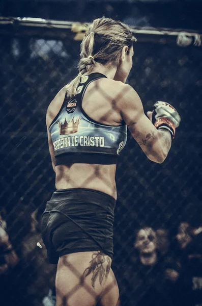 Kiev, Ucrânia - 02 de março de 2019: Edna Oliveira mma girl fighters — Fotografia de Stock