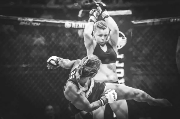 Kijów, Ukraina-marzec 02, 2019: Swietłana gotsyk MMA Girl wojowniczką — Zdjęcie stockowe