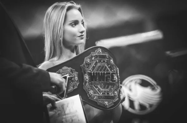 Kiev, Ucrânia - 02 de março de 2019: Campeão Belt WWFC lutadores mma — Fotografia de Stock