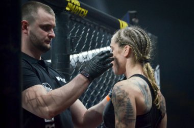 Kiev, Ukrayna - 02 Mart 2019: Eva Duarte mma kız savaşçıları ent