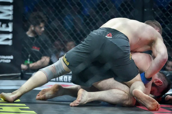 Kiev, Ukraina-mars 02, 2019: Mikhail Odintsov MMA fighters f — Stockfoto