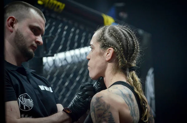Kiev, Ukrayna - 02 Mart 2019: Eva Duarte mma kız savaşçıları ent
