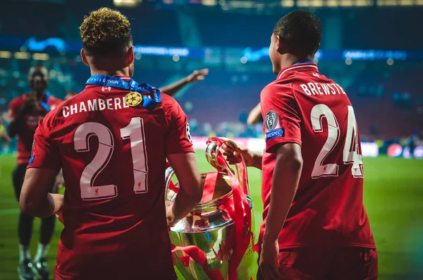 Madrid, İspanya - 01 Mayıs 2019: Chamberlain ve Rhian Brewster cele — Stok fotoğraf