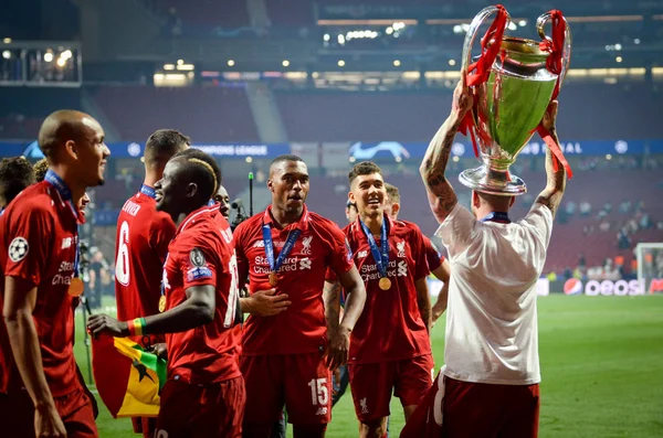 Madrid, España - 01 MAYO 2019: Jugadores de Liverpool celebran su w —  Fotos de Stock