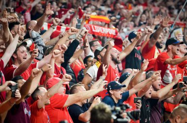 Madrid, İspanya - 01 Mayıs 2019: Liverpool taraftarları ve seyircileri
