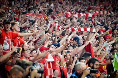Madrid, İspanya - 01 Mayıs 2019: Liverpool taraftarları ve seyircileri