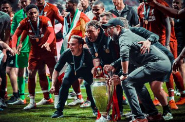 Madrid, İspanya - 01 Mayıs 2019: Jurgen Klopp ve Liverpool oyuncuları 