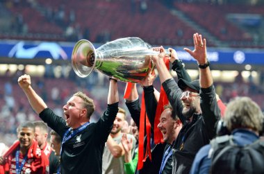 Madrid, İspanya - 01 Mayıs 2019: Jurgen Klopp ve Liverpool oyuncuları 