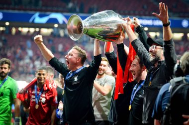 Madrid, İspanya - 01 Mayıs 2019: Jurgen Klopp ve Liverpool oyuncuları 