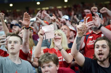 Madrid, İspanya - 01 Mayıs 2019: Liverpool taraftarları ve seyircileri