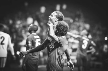 Madrid, İspanya - 01 Mayıs 2019: Virgil van Dijk ve Mohamed Salah c