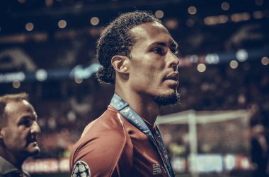 Madrid, İspanya - 01 Mayıs 2019: Virgil van Dijk kazanmayı kutluyor