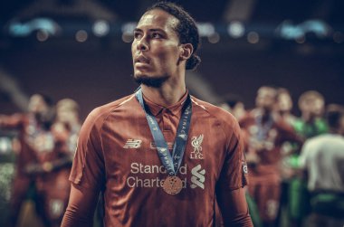 Madrid, İspanya - 01 Mayıs 2019: Virgil van Dijk kazanmayı kutluyor