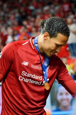 Madrid, İspanya - 01 Mayıs 2019: Virgil van Dijk kazanmayı kutluyor