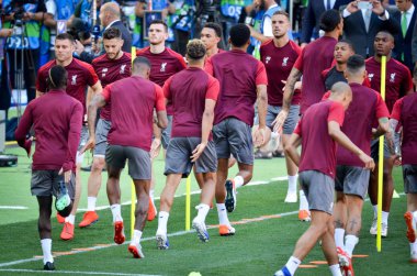 Madrid, İspanya - 01 Mayıs 2019: Liverpo'nun antrenman oyuncuları