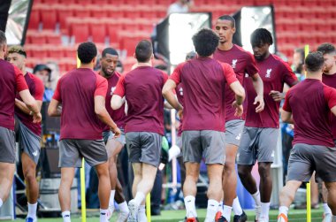 Madrid, İspanya - 01 Mayıs 2019: Liverpo'nun antrenman oyuncuları