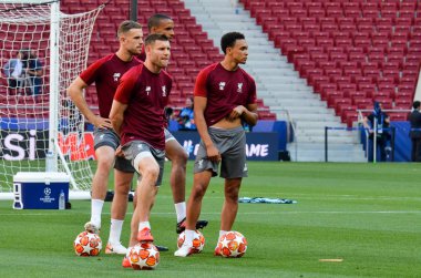 Madrid, İspanya - 01 Mayıs 2019: Liverpo'nun antrenman oyuncuları