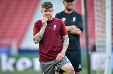 Madrid, İspanya - 01 Mayıs 2019: Liverpool'un Alberto Moreno oyuncuları