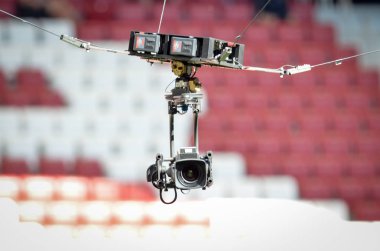 Madrid, İspanya - 01 Mayıs 2019: Kamera örümceği önce havada