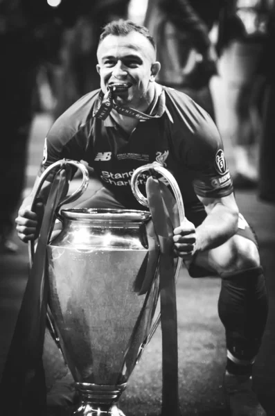 Madrid, Spain - 01 MAY 2019: Xherdan Shaqiri with cup celebrate — Stock Photo, Image