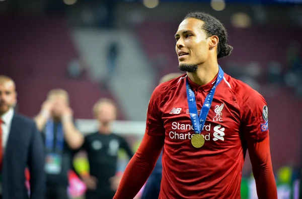 Madrid, İspanya - 01 Mayıs 2019: Virgil van Dijk galibiyetini kutladı