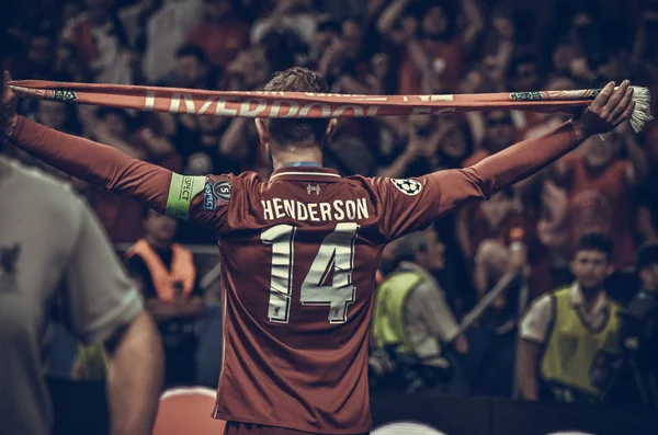 Madrid, Spanyolország-01 május 2019: Jordan Henderson ünnepli a Wi — Stock Fotó