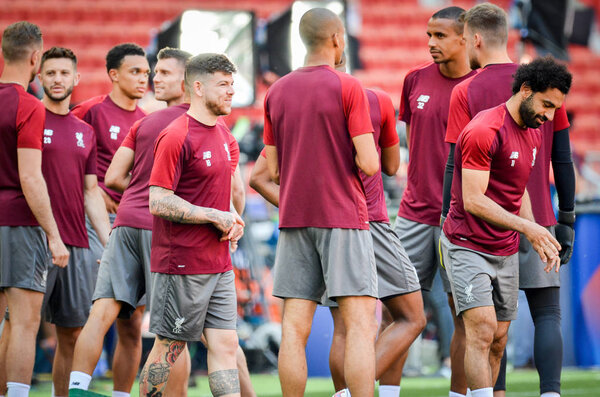 Мадрид, Испания - 01 мая 2019 года: Тренировочные игроки "Ливерпо"
