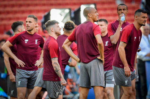 Мадрид, Испания - 01 мая 2019 года: Тренировочные игроки "Ливерпо"
