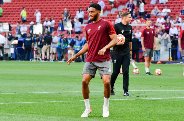 Мадрид, Испания - 01 ОЧЕНЬ 2019: Джо Гомес из Ливерпуля перед U
