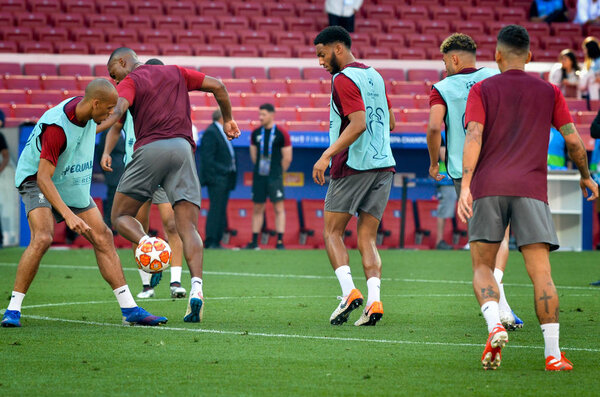 Мадрид, Испания - 01 мая 2019 года: Тренировочные игроки "Ливерпо"
