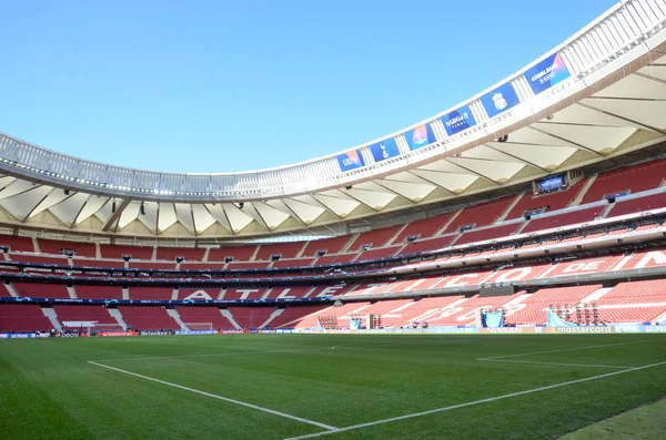 Madrid, İspanya - 01 Mayıs 2019: Wanda Metropoli'nin genel görünümü