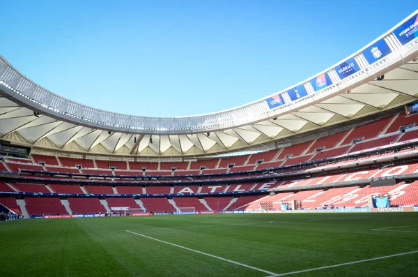 Madrid, İspanya - 01 Mayıs 2019: Wanda Metropoli'nin genel görünümü