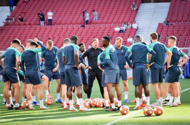 Madrid, İspanya - 01 Mayıs 2019: Tottenh'in antrenman oyuncuları